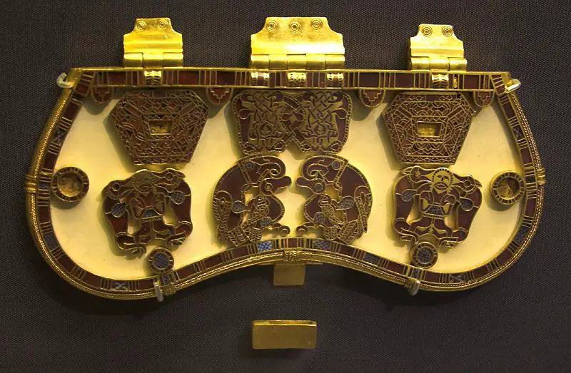 File:Sutton.Hoo.PurseLid.RobRoy.jpg