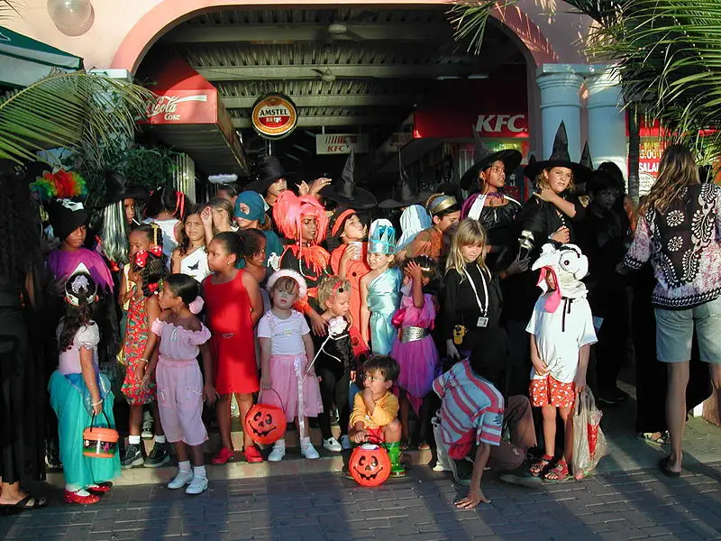 File:Bonaire Holloween.jpg