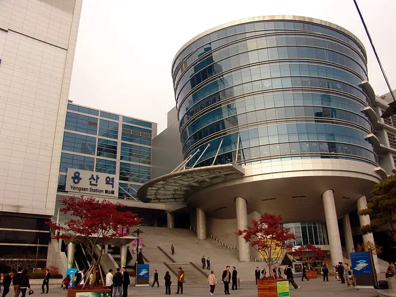 File:Yongsan Station Main Entrance.JPG