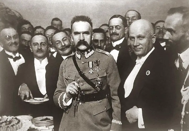 File:Pilsudski in Bristol.jpg