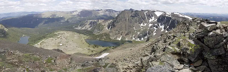 File:ViewFromQuiniscoePeak 1200W.jpg