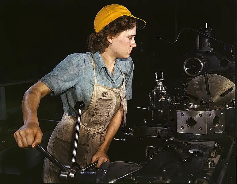 File:WomanFactory1940s.jpg