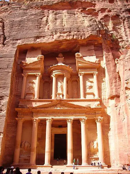 File:Petra-Ray1.JPG