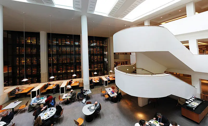 File:BritishLibraryInterior02.jpg