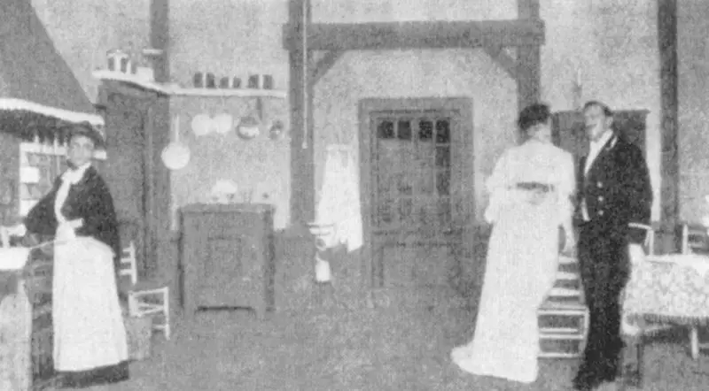 File:MissJulie1906.jpg