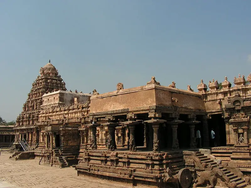 File:Airavateshwarar full.JPG