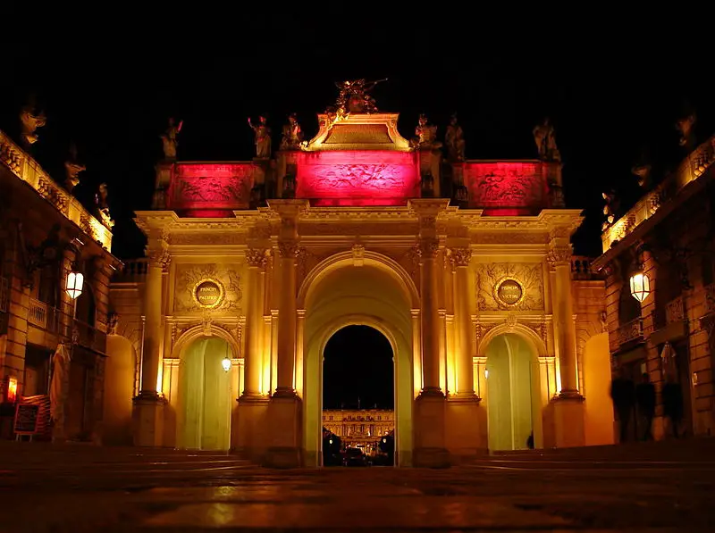 File:ArcHere.JPG