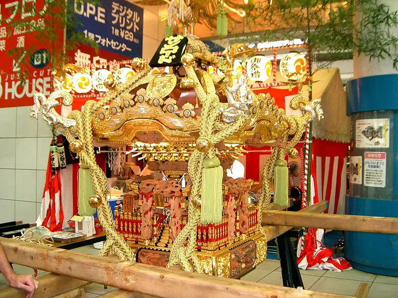 File:Mikoshii.jpg
