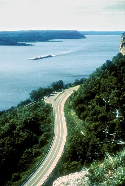 File:404px-MississippiRiverBluffs.jpg