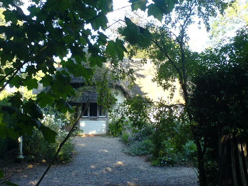 File:EnidBlytonHouse.JPG