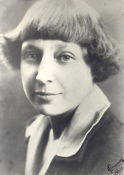 File:Tsvetaeva.jpg