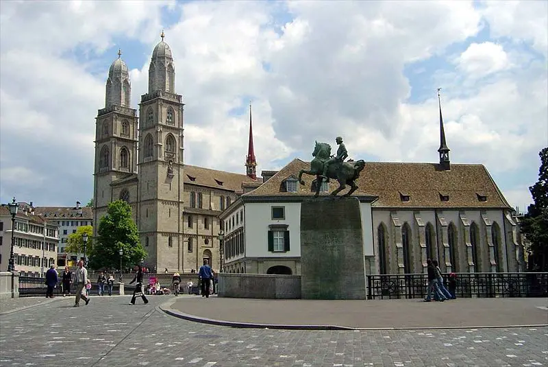 File:Grossmuenster Wasserkirche .jpg