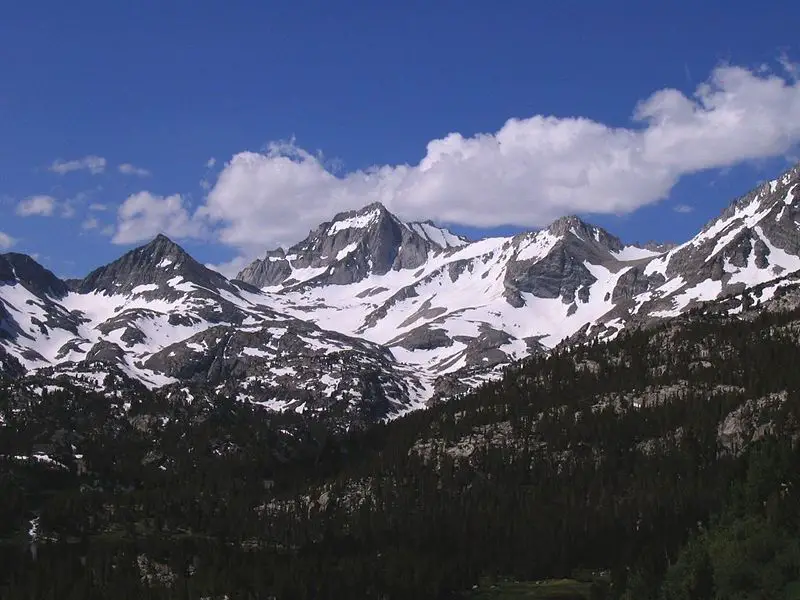 File:Bear Creek Spire.jpg