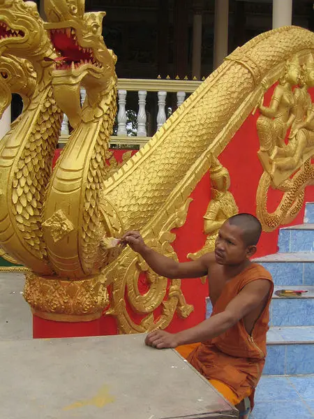 File:Laosgoldenstupa.jpg