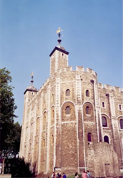 File:London - White Tower.jpg