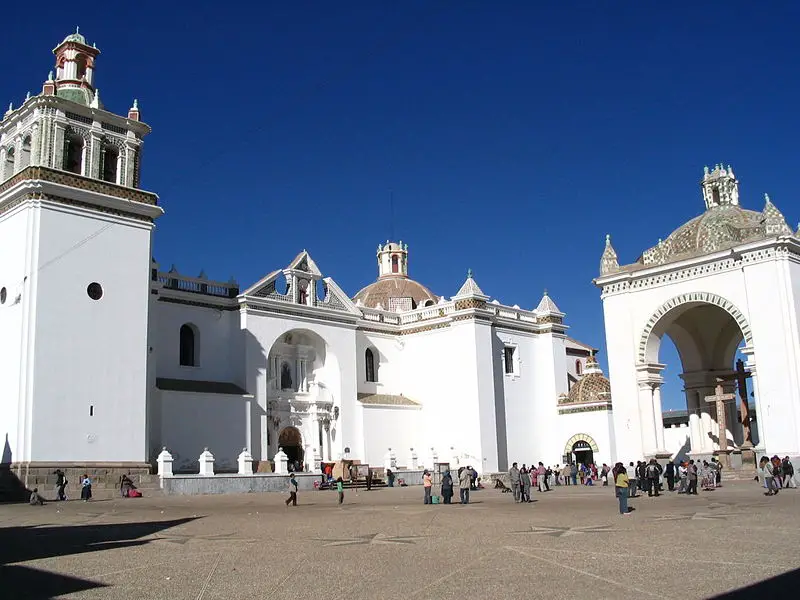 File:Church of copacabana.jpg