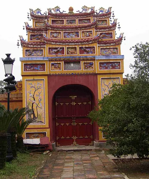 File:Hue gate.jpg