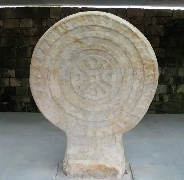 File:Estela 2.jpg