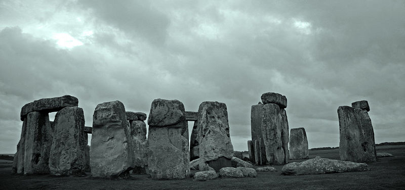 File:Stonehenge sulis.jpg