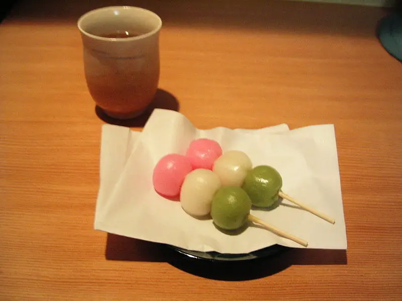 File:Hanami Dango.jpg