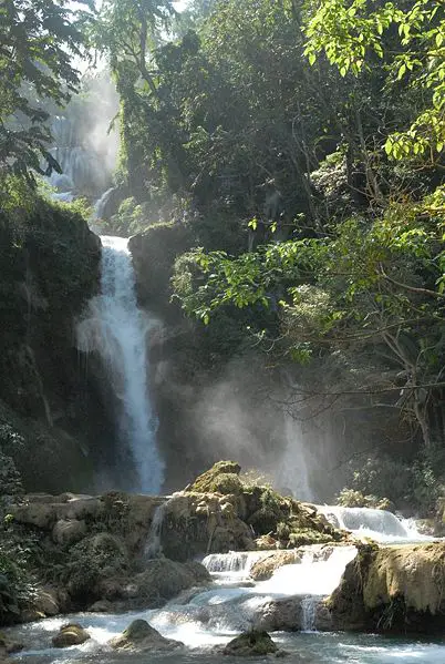 File:Kuang Si 3.JPG