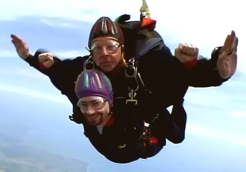 File:Tandemskydive.png