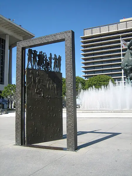 File:Dance door.jpg