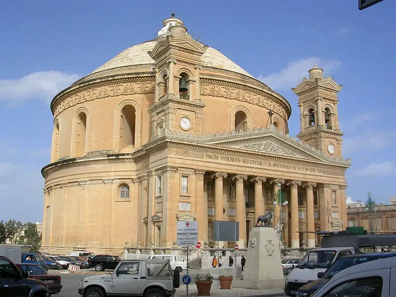 File:Domen i Mosta.jpg