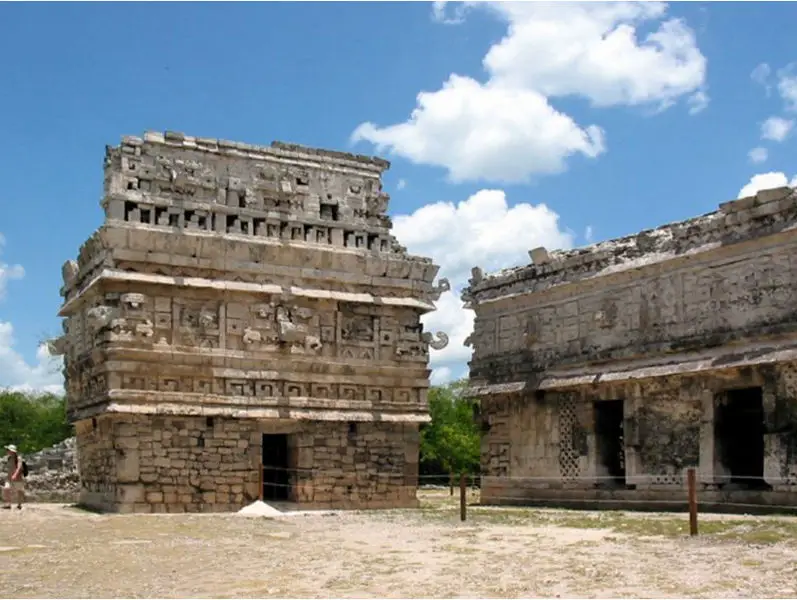 File:Chichen itza la iglesia.jpg