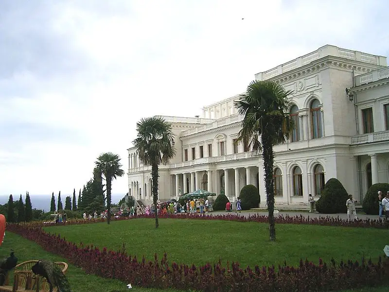File:Livadia Palace Crimea.jpg