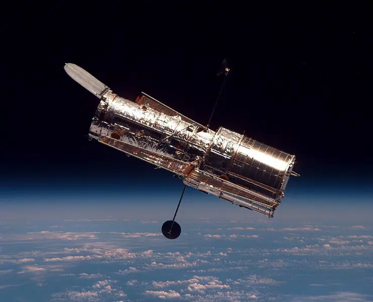 File:Hubble 01.jpg