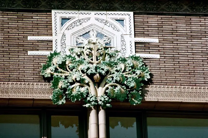 File:Van Allen Column Capital.jpg