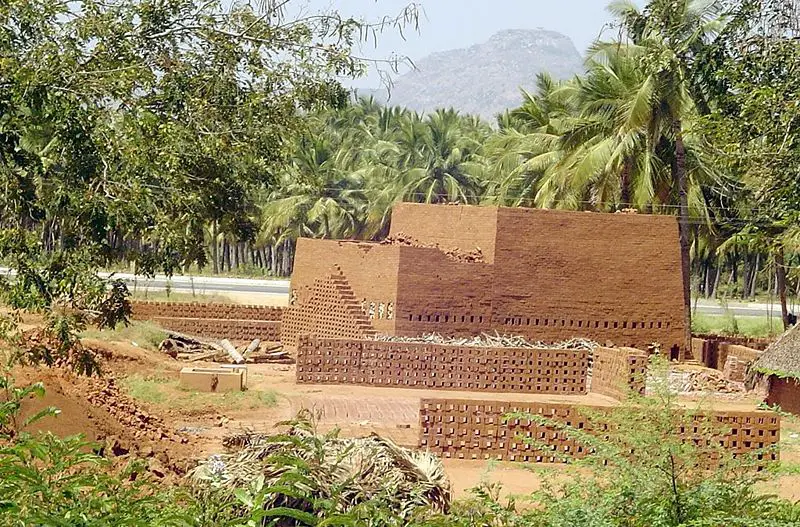 File:Brick likn india.JPG