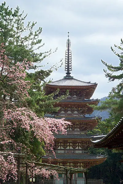 File:DaigojiPagoda3242.jpg