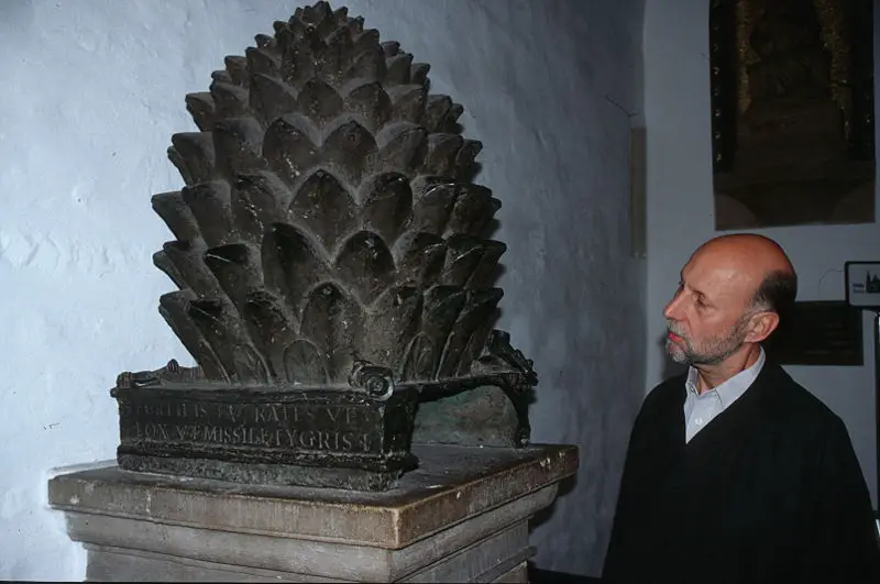 File:Aachen - Pine cone.jpg
