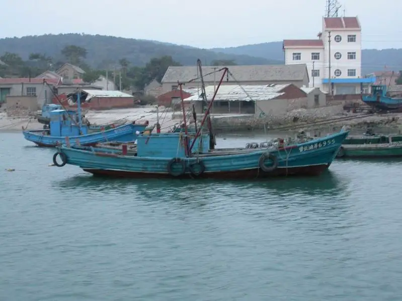 File:Fishingboat 6775.JPG