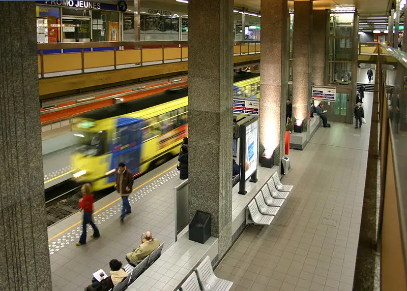 File:Metro bruxelles station debrouckere.jpg