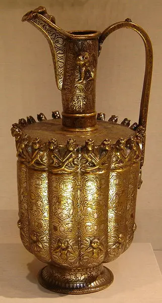 File:Seljuq Ewer.jpg