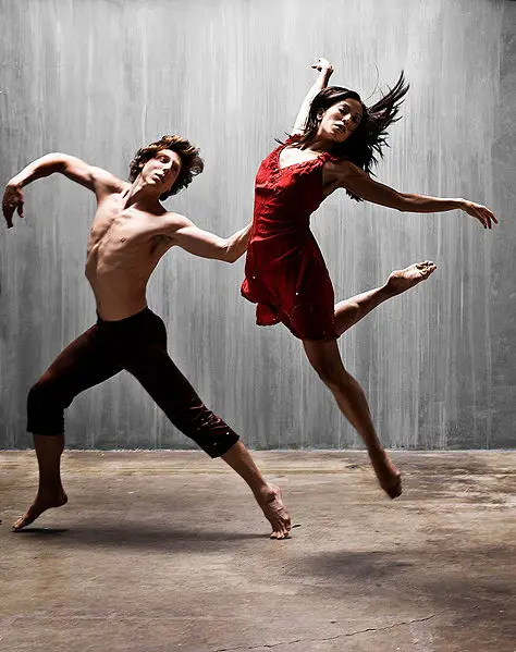File:Two dancers.jpg