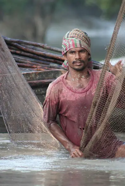 File:Sundarbans Fisherman.jpg