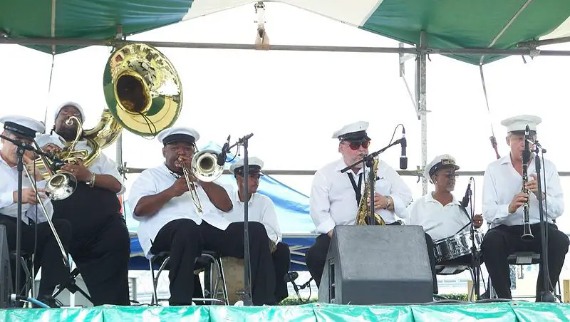 File:Brassband.jpg