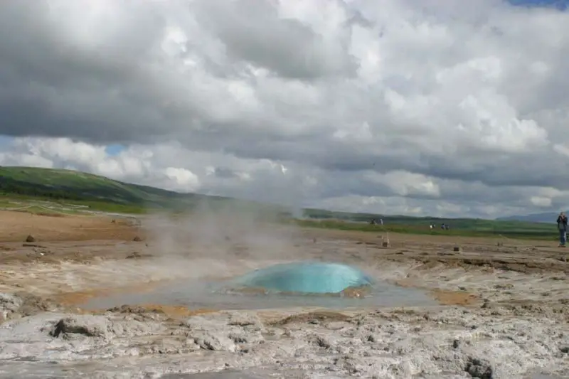 File:Geyser exploding 2 large.jpg