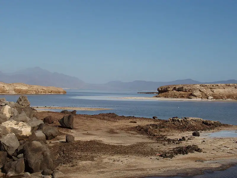File:Lake Assal 1-Djibouti.jpg