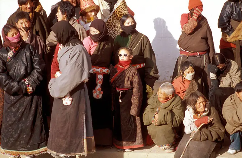 File:Tibetans Aba Sichuan China.jpg