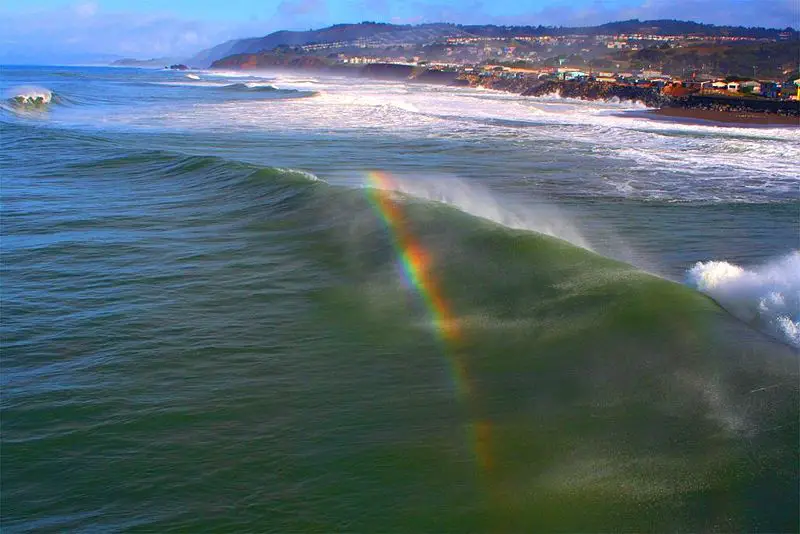 File:Surfing Rainbow.JPG