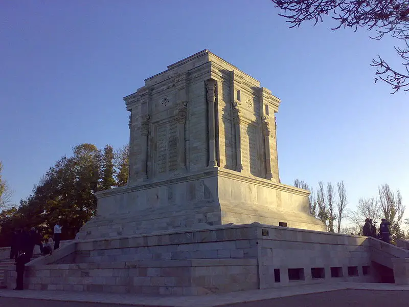 File:Ferdowsi tomb4.jpg