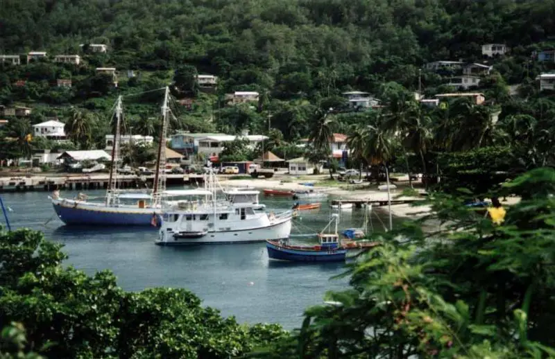 File:Port Elizabeth, Bequia.jpg