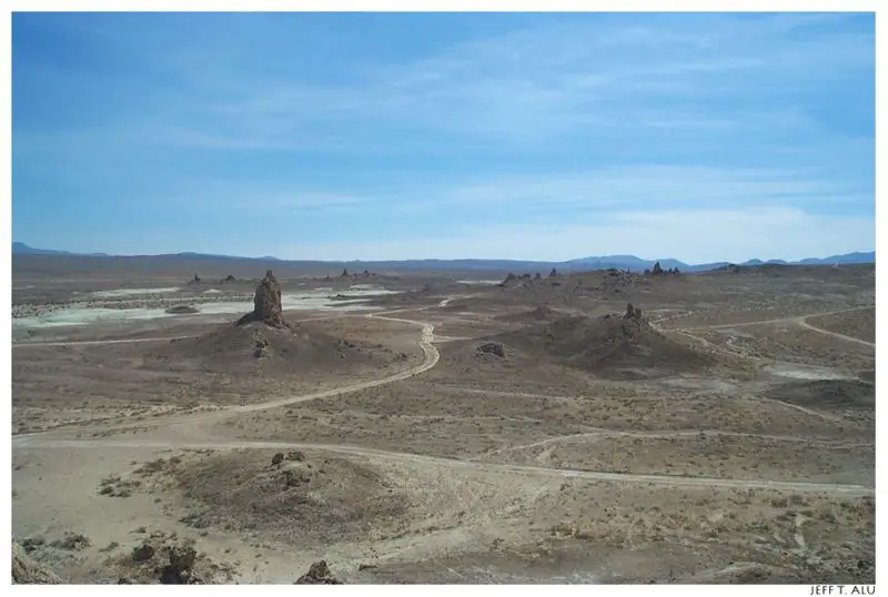 File:Mojave Pinnacles.jpg