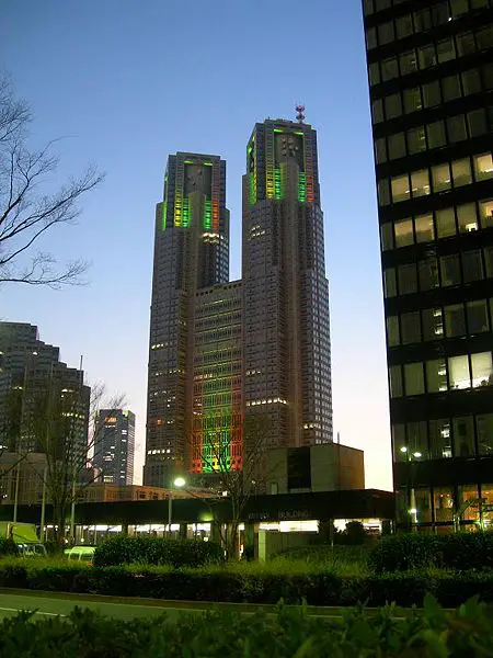 File:Tochou in Shinjuku.JPG