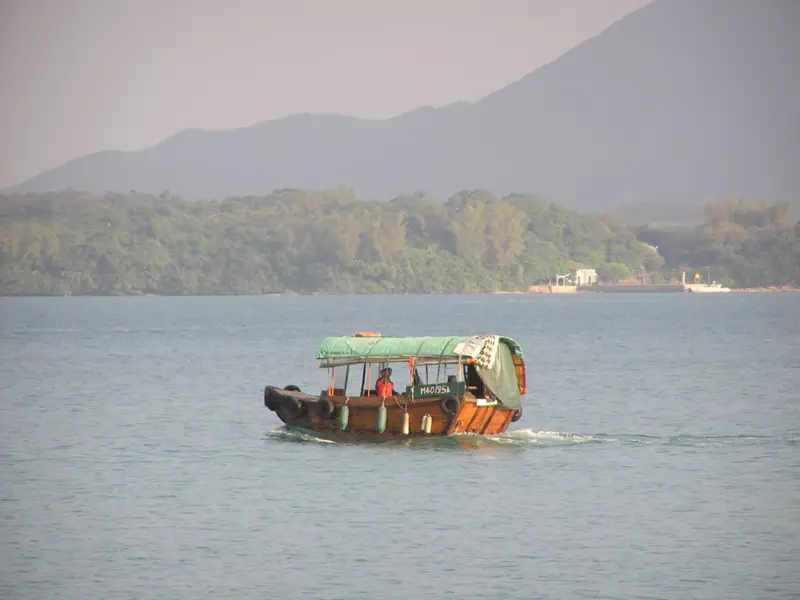 File:Saikung-boat.png